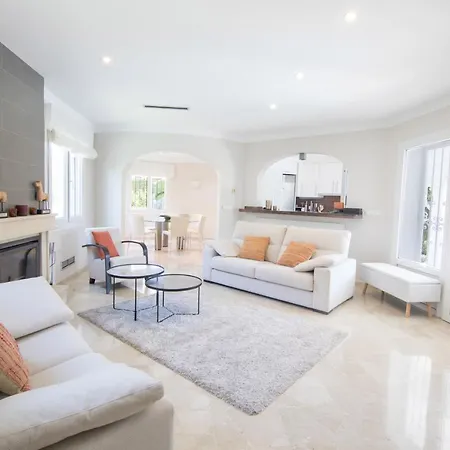 Casa Cyriel Villa *