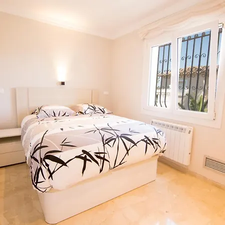 Casa Cyriel Villa Oliva