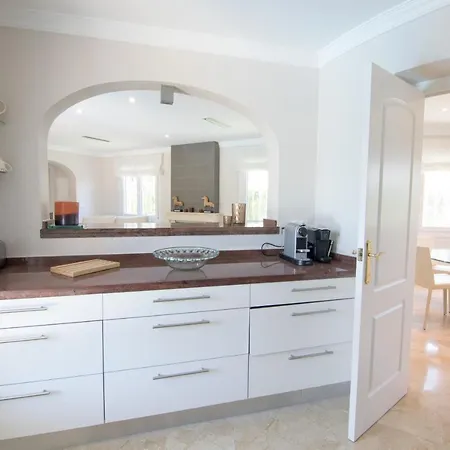 Casa Cyriel Oliva