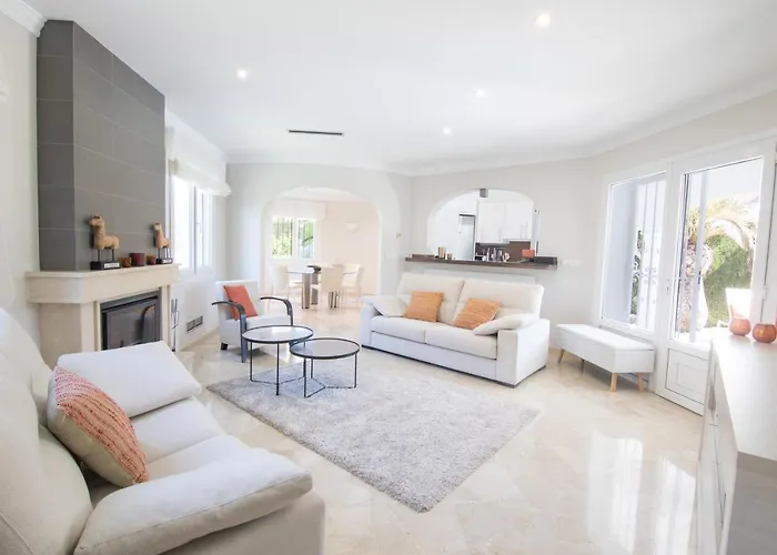 Casa Cyriel Villa *