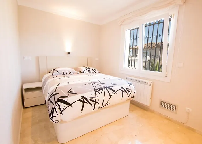 Casa Cyriel Villa Oliva