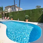 Casa Cyriel Villa