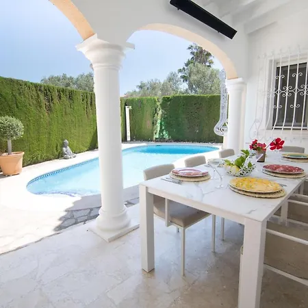Casa Cyriel Villa *
